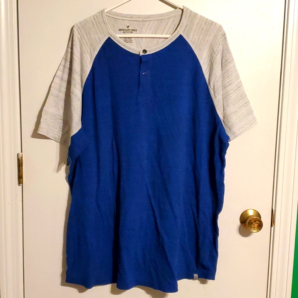 American Eagle outfitters men's XXL blue and grey active flex color bloc…